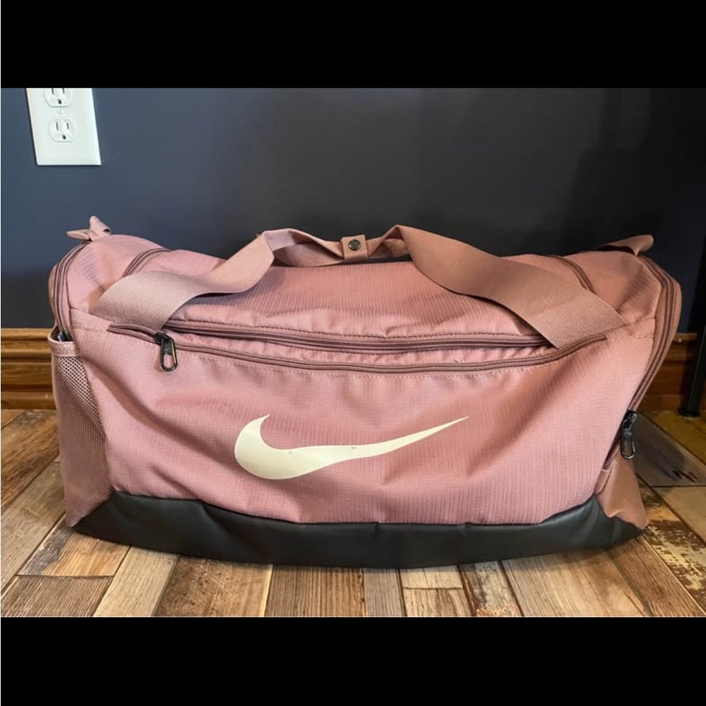 Nike Women’s Duffle Bag with White Swoosh
